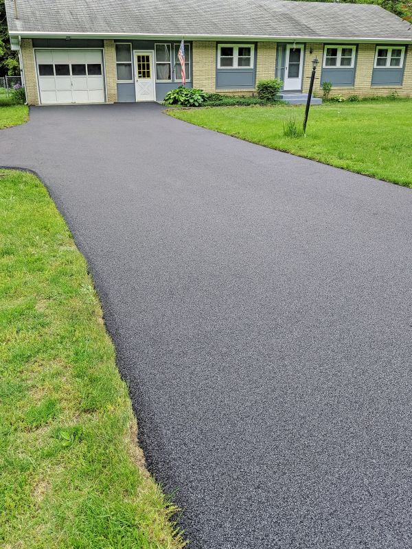 Asphalt Driveway with Edging